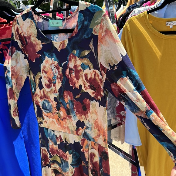 Blue Watercolor Floral 3/4 length sleeves Filly Flair dress - Picture 4 of 5